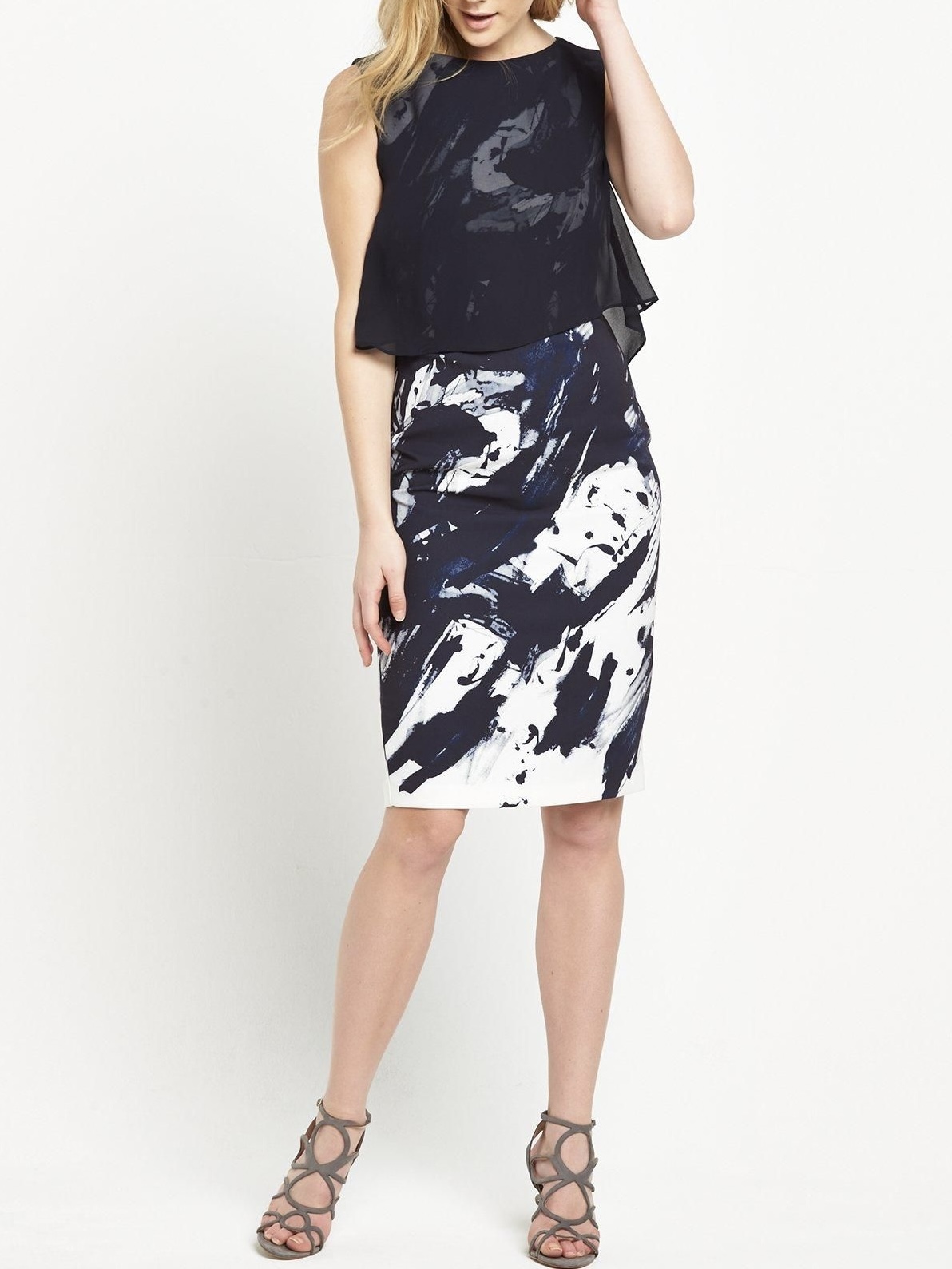 Sukienka z peleryną  Phase Eight